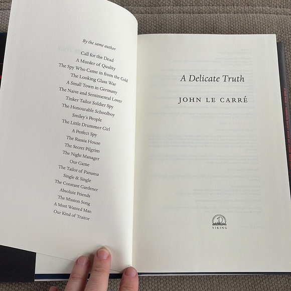 A Delicate Truth - John Le Carré. Hardcover. Novel. Like New. - Picture 7 of 13